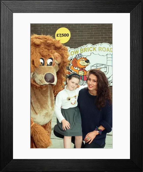 Framed Print : The Loco Lion appeal was launched at North Tees Hospital by Gladiator Diane Youdale (Jet) Framed Print : The Loco Lion appeal was launched at North Tees Hospital by Gladiator Diane Youdale (Jet)