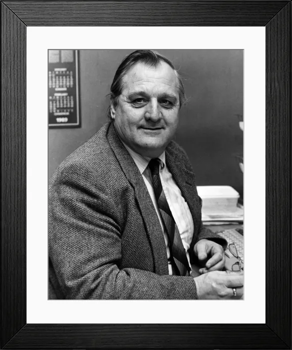 Framed Print : Stuart Minton, Editor, South Wales Echo Newspaper, 9th February 1989 Framed Print : Stuart Minton, Editor, South Wales Echo Newspaper, 9th February 1989