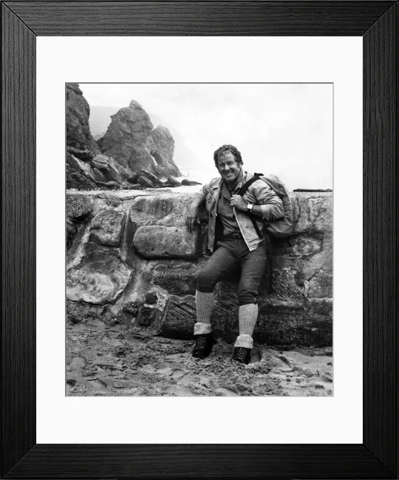 Framed Print : Scottish folksinger and broadcaster Jimmie Macgregor, Scotland, Circa 1985 Framed Print : Scottish folksinger and broadcaster Jimmie Macgregor, Scotland, Circa 1985