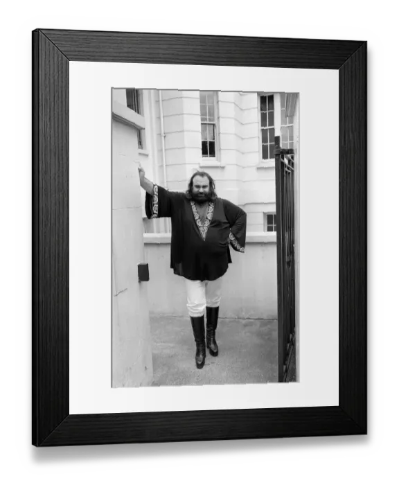 Framed Print : Demis Roussos July 1976 in London wearonf `Short Kaftan and white trousers