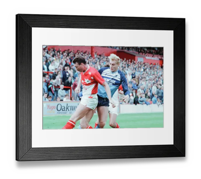 Framed Print : Barnsley 1-1 Middlesbrough, Division Two league match at the Oakwell Ground