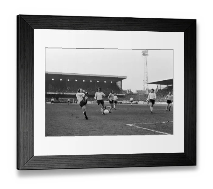 Framed Print : Coventry City v Derby County, FA Cup 4th round, final score 0-0. 27th January 1974