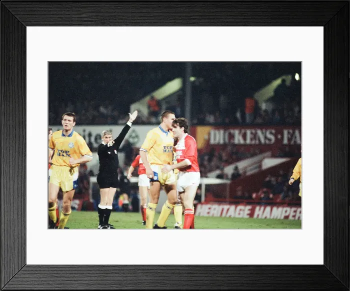 Framed Print : Middlesbrough 0-2 Leeds, Division Two league match at Ayresome Park Framed Print : Middlesbrough 0-2 Leeds, Division Two league match at Ayresome Park