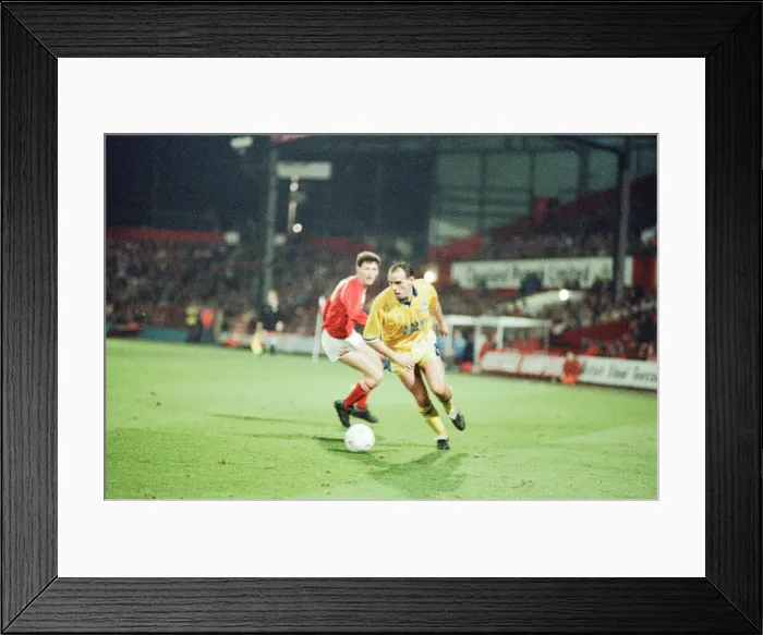 Framed Print : Middlesbrough 0-2 Leeds, Division Two league match at Ayresome Park Framed Print : Middlesbrough 0-2 Leeds, Division Two league match at Ayresome Park