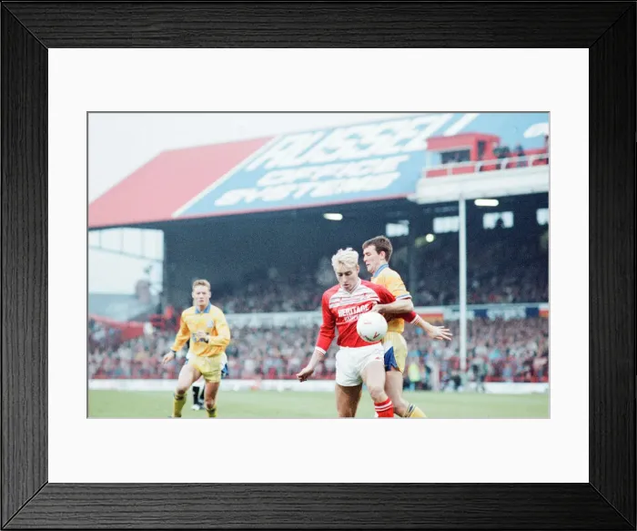 Framed Print : Middlesbrough 0-2 Leeds, Division Two league match at Ayresome Park Framed Print : Middlesbrough 0-2 Leeds, Division Two league match at Ayresome Park