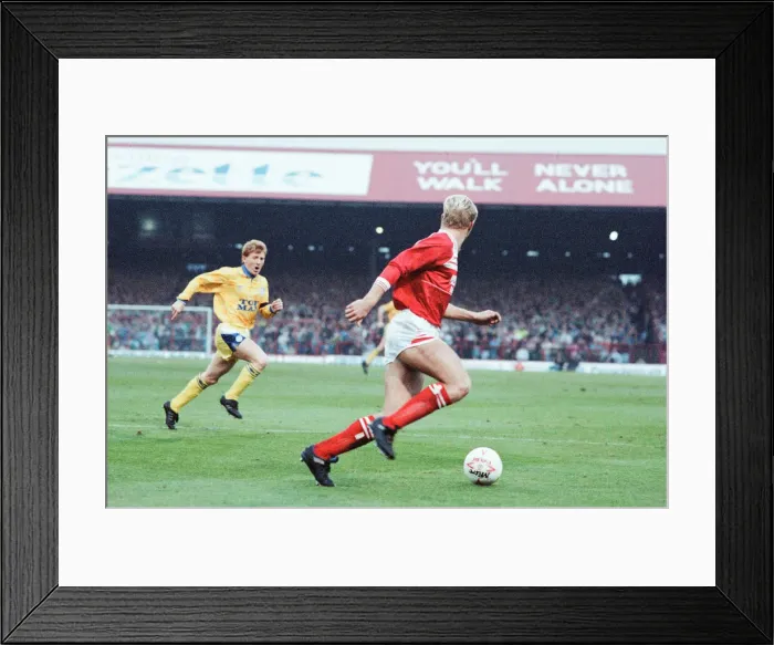 Framed Print : Middlesbrough 0-2 Leeds, Division Two league match at Ayresome Park Framed Print : Middlesbrough 0-2 Leeds, Division Two league match at Ayresome Park