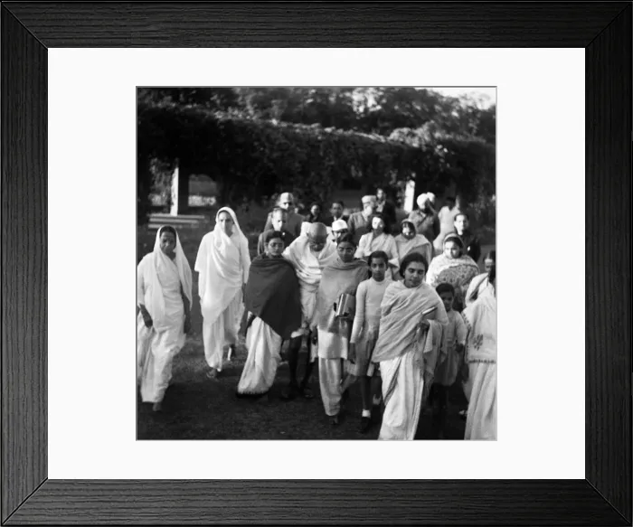 Framed Print : Mohandas Mahatma'Gandhi, leader of the Indian independence movement in Framed Print : Mohandas Mahatma'Gandhi, leader of the Indian independence movement in