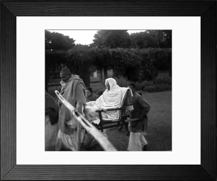 Framed Print : Mohandas Mahatma'Gandhi, leader of the Indian independence movement in Framed Print : Mohandas Mahatma'Gandhi, leader of the Indian independence movement in
