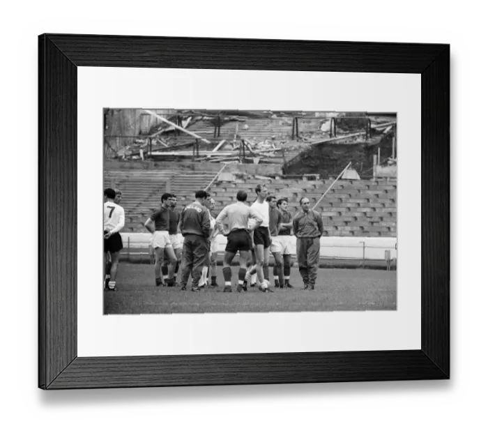 Framed Print : England team training session at Stamford Bridge ahead of their international friendly Framed Print : England team training session at Stamford Bridge ahead of their international friendly