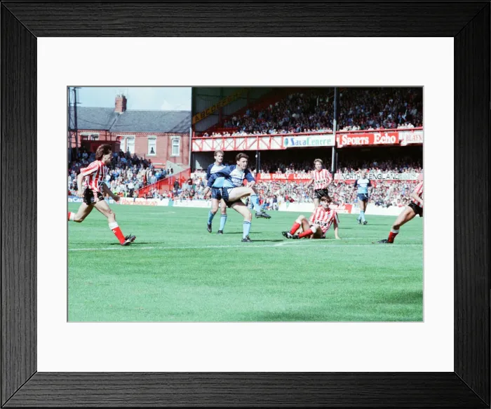 Framed Print : Sunderland 2-1 Middlesbrough, Division Two league match at Roker Park