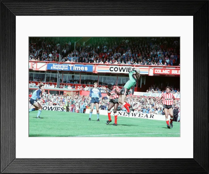 Framed Print : Sunderland 2-1 Middlesbrough, Division Two league match at Roker Park Framed Print : Sunderland 2-1 Middlesbrough, Division Two league match at Roker Park