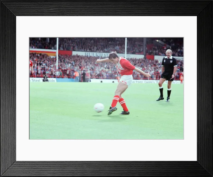 Framed Print : Middlesbrough 3-3 Sheffield United, Division Two league match at Ayresome Park Framed Print : Middlesbrough 3-3 Sheffield United, Division Two league match at Ayresome Park