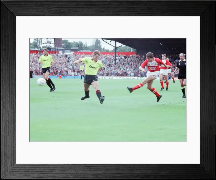 Framed Print : Middlesbrough 3-3 Sheffield United, Division Two league match at Ayresome Park