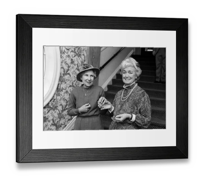 Framed Print : The retiring president of Huddersfield Womens Luncheon Club, Mrs Jean Gee (left)