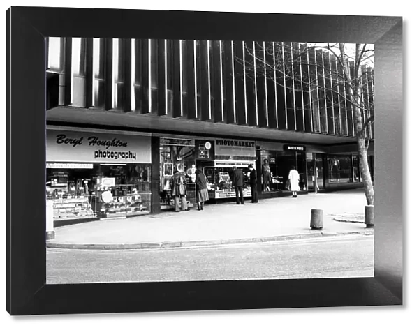 The Bull Yard shopping area in Coventry, Beryl Houghton Photography shop. 4th May 1980