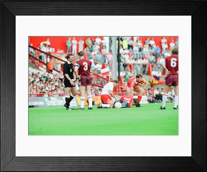 Framed Print : Middlesbrough 0-0 West Ham, Division Two league match at Ayresome Park Framed Print : Middlesbrough 0-0 West Ham, Division Two league match at Ayresome Park
