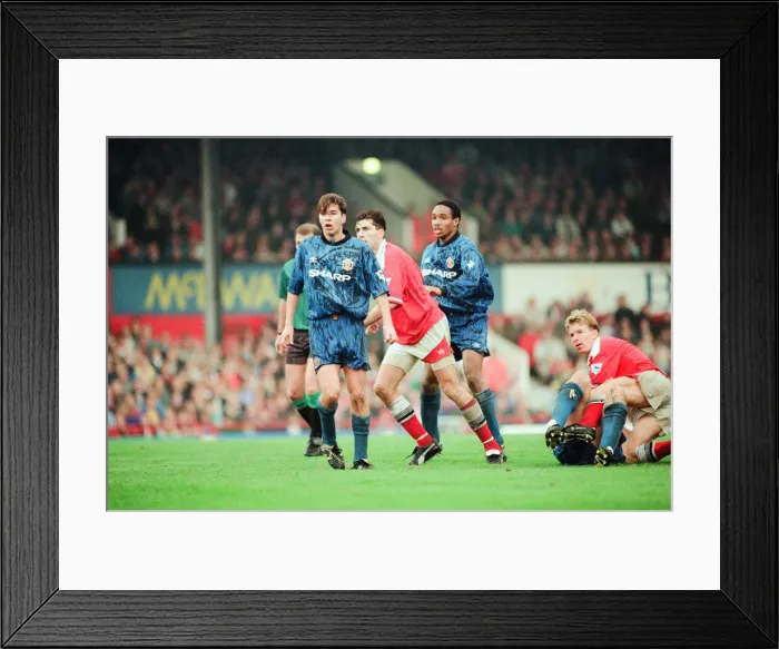 Framed Print : Middlesbrough 1-1 Manchester United, premier league match at Ayresome Park Framed Print : Middlesbrough 1-1 Manchester United, premier league match at Ayresome Park