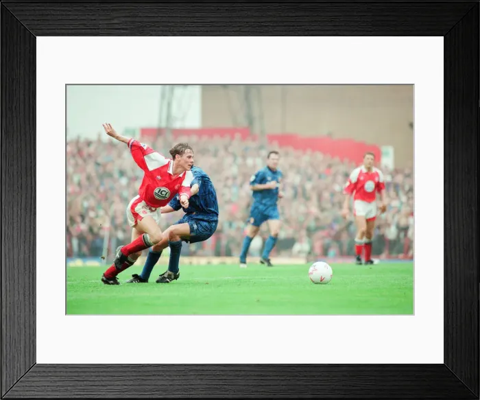 Framed Print : Middlesbrough 1-1 Manchester United, premier league match at Ayresome Park Framed Print : Middlesbrough 1-1 Manchester United, premier league match at Ayresome Park