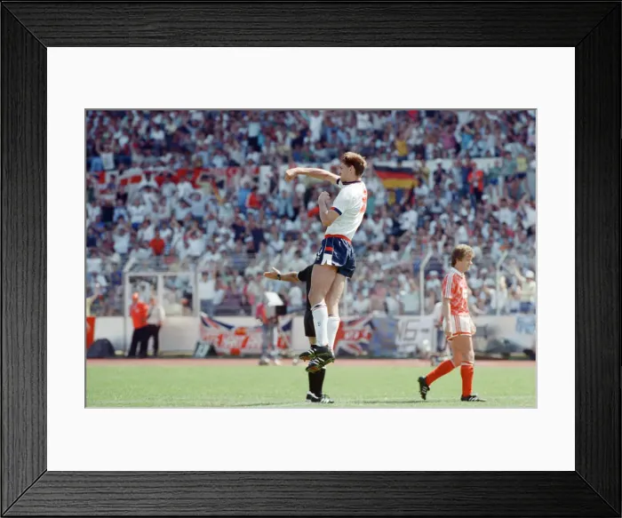 Framed Print : England v Soviet Union 1-3 1988 European Championships, Hanover Germany Group Match B