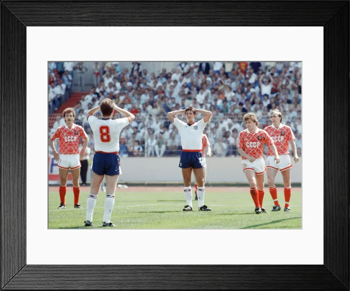 Framed Print : England v Soviet Union 1-3 1988 European Championships, Hanover Germany Group Match B Framed Print : England v Soviet Union 1-3 1988 European Championships, Hanover Germany Group Match B