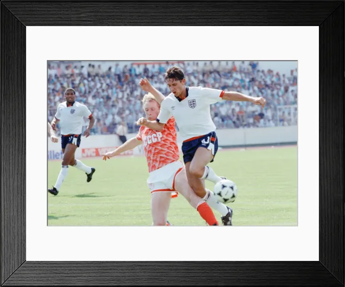 Framed Print : England v Soviet Union 1-3 1988 European Championships, Hanover Germany Group Match B Framed Print : England v Soviet Union 1-3 1988 European Championships, Hanover Germany Group Match B