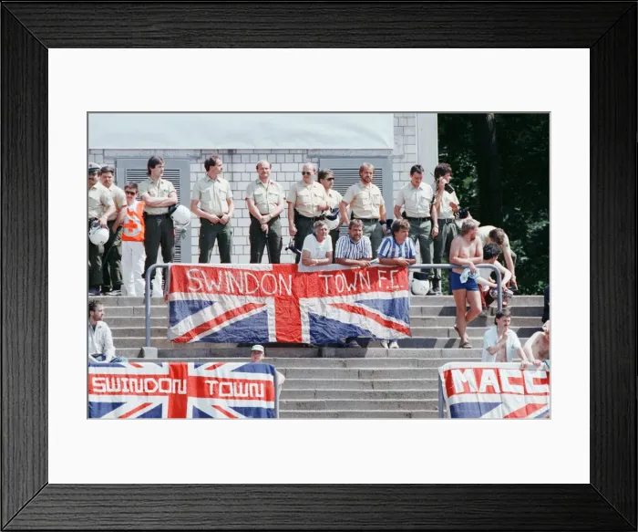 Framed Print : England v Soviet Union 1-3 1988 European Championships, Hanover Germany Group Match B