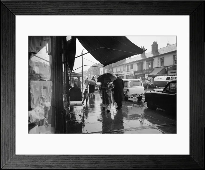Framed Print : Street Scene, Smethwick, a town in the Sandwell Metropolitan Borough Framed Print : Street Scene, Smethwick, a town in the Sandwell Metropolitan Borough