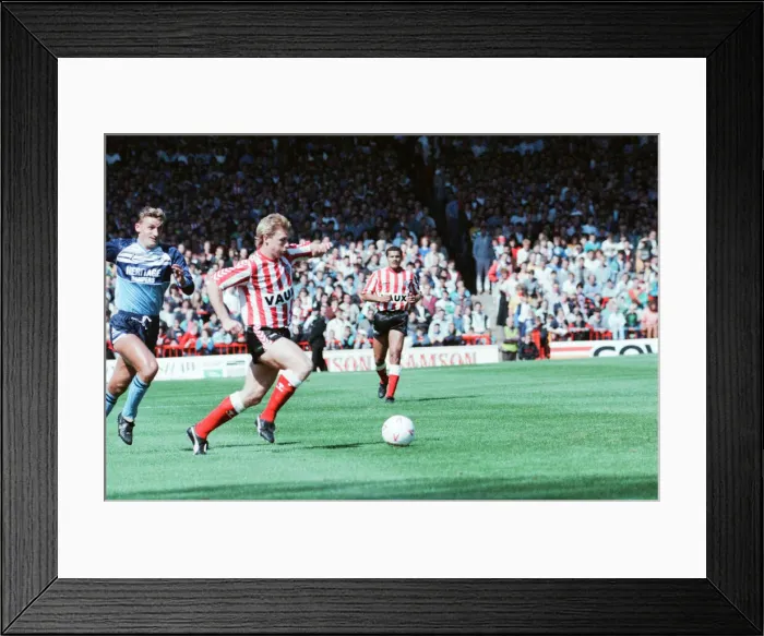 Framed Print : Sunderland 2-1 Middlesbrough, Division Two league match at Roker Park