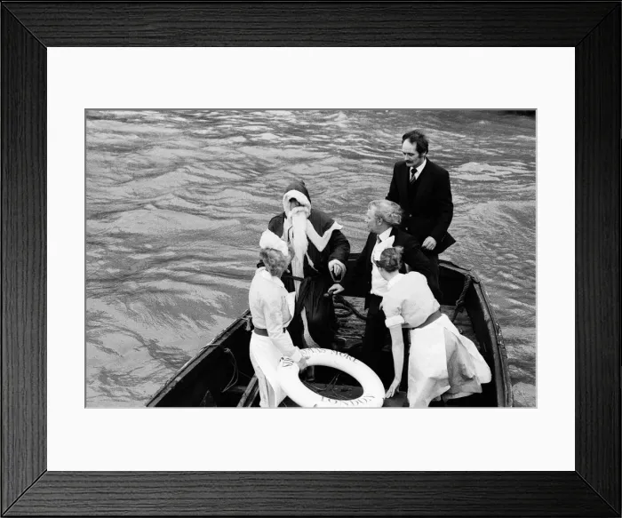 Framed Print : Father Christmas was on his way to a party in aid of Framed Print : Father Christmas was on his way to a party in aid of