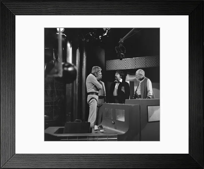 Framed Print : Left to right: Actors Ronald Leigh Hunt (as Julian Radnor) Framed Print : Left to right: Actors Ronald Leigh Hunt (as Julian Radnor)