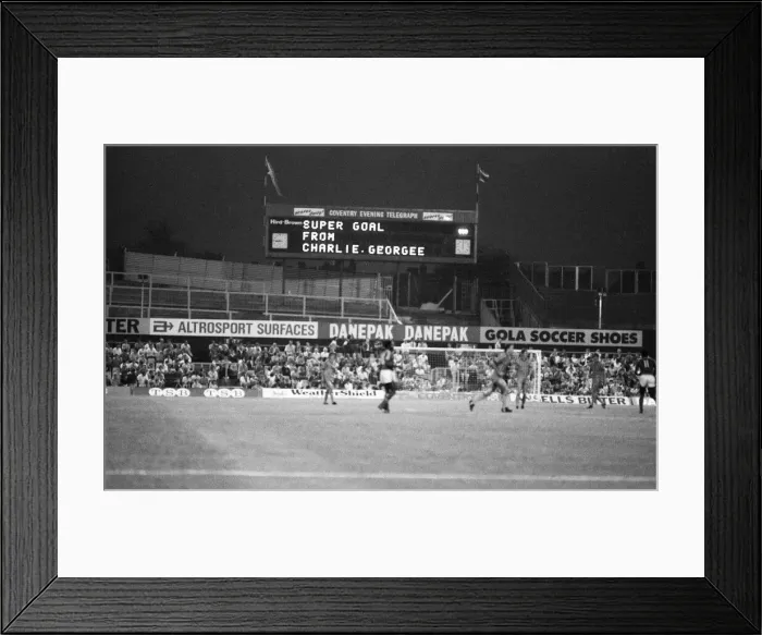 Framed Print : Coventry City v Zimbabwe, Pre Season Friendly at Highfield Road, Friday 19th August 1983 Framed Print : Coventry City v Zimbabwe, Pre Season Friendly at Highfield Road, Friday 19th August 1983