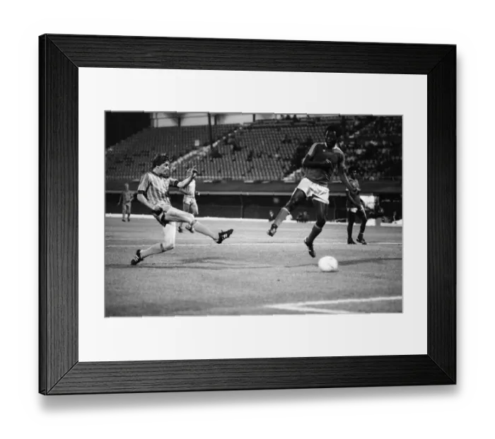 Framed Print : Coventry City v Zimbabwe, Pre Season Friendly at Highfield Road, Friday 19th August 1983 Framed Print : Coventry City v Zimbabwe, Pre Season Friendly at Highfield Road, Friday 19th August 1983