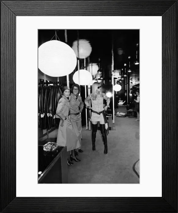 Framed Print : Yves Saint Laurent, designer pictured inside his first London Rive Gauche store on New Framed Print : Yves Saint Laurent, designer pictured inside his first London Rive Gauche store on New