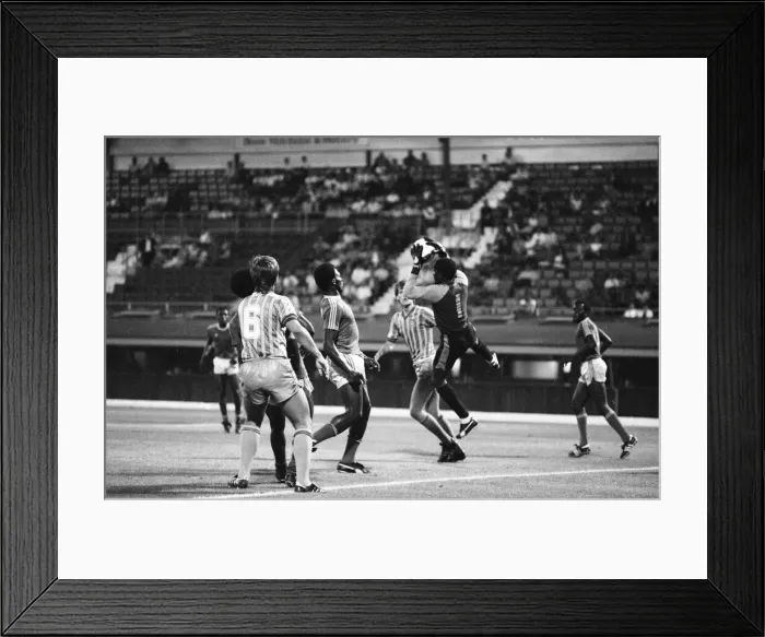 Framed Print : Coventry City v Zimbabwe, Pre Season Friendly at Highfield Road, Friday 19th August 1983 Framed Print : Coventry City v Zimbabwe, Pre Season Friendly at Highfield Road, Friday 19th August 1983