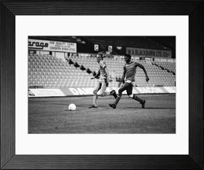 Framed Print : Coventry City v Zimbabwe, Pre Season Friendly at Highfield Road, Friday 19th August 1983 Framed Print : Coventry City v Zimbabwe, Pre Season Friendly at Highfield Road, Friday 19th August 1983