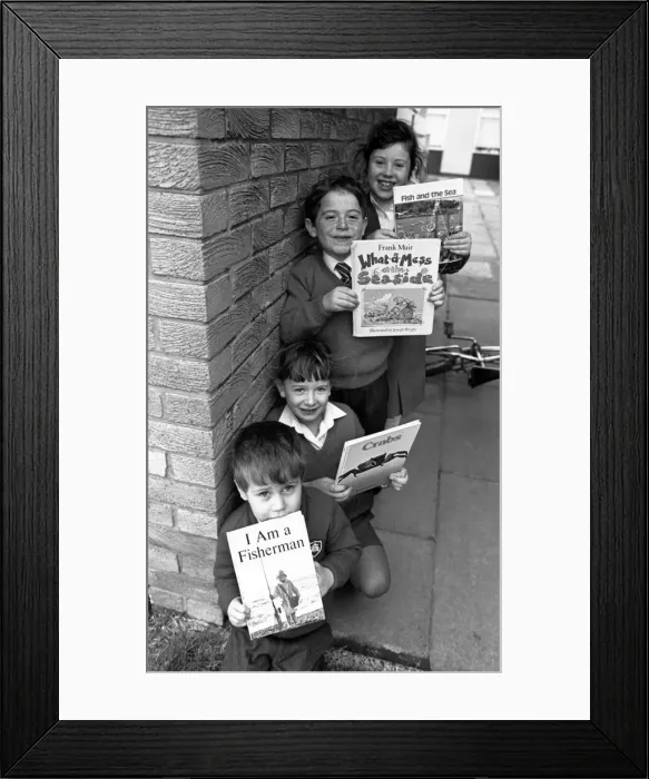 Framed Print : St Albans Primary School pupils (top to bottom) Lisa McPhillips, seven, Scott Higgins