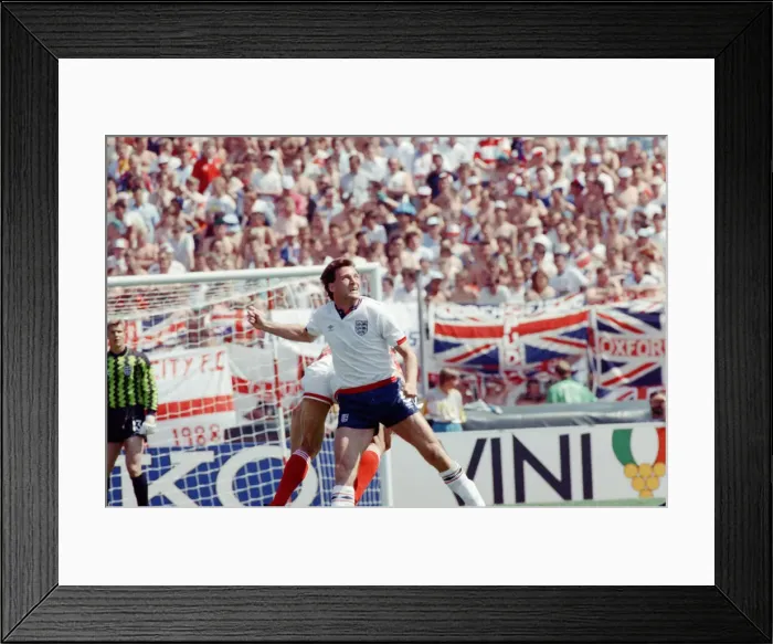 Framed Print : England v Soviet Union 1-3 1988 European Championships, Hanover Germany Group Match B Framed Print : England v Soviet Union 1-3 1988 European Championships, Hanover Germany Group Match B