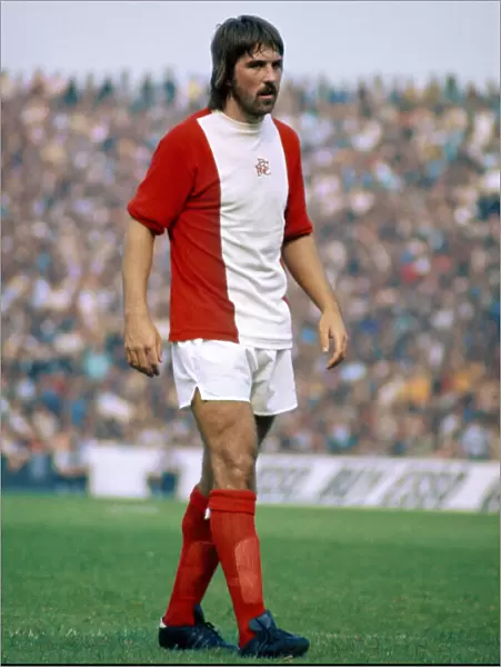 Birmingham City footballer Bob Latchford in action. August 1973
