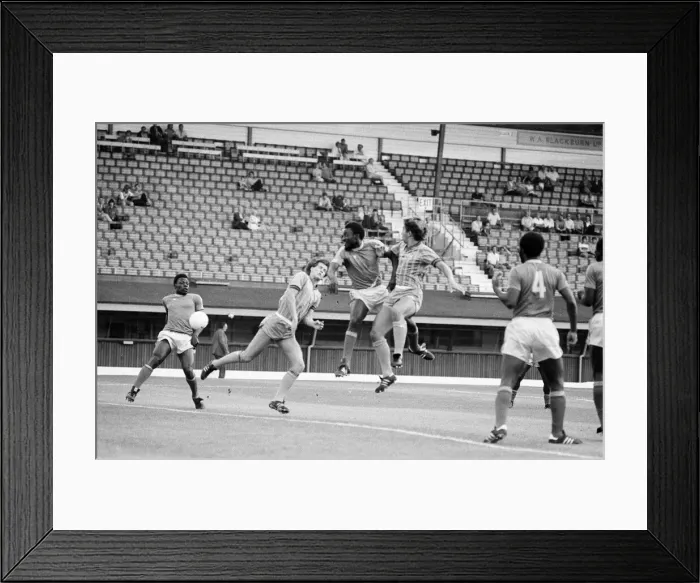 Framed Print : Coventry City v Zimbabwe, Pre Season Friendly at Highfield Road, Friday 19th August 1983 Framed Print : Coventry City v Zimbabwe, Pre Season Friendly at Highfield Road, Friday 19th August 1983