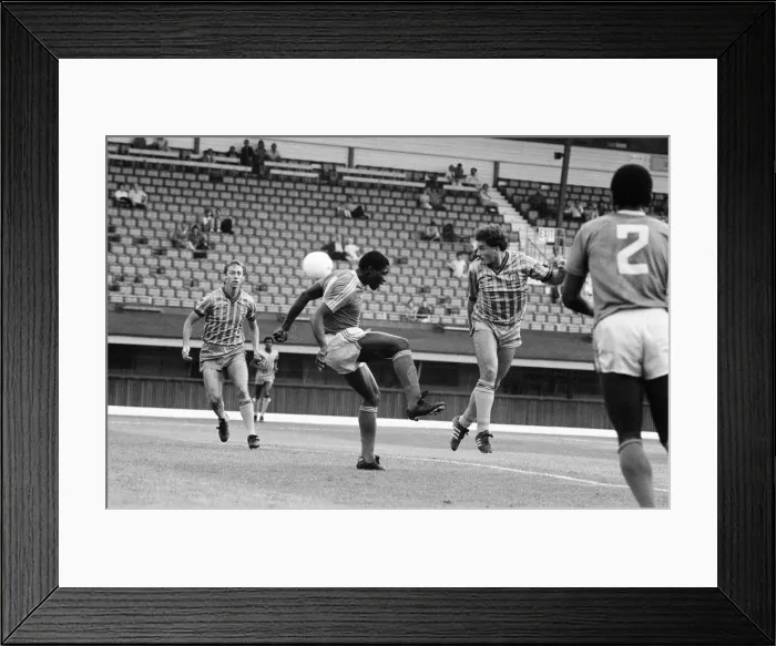 Framed Print : Coventry City v Zimbabwe, Pre Season Friendly at Highfield Road, Friday 19th August 1983 Framed Print : Coventry City v Zimbabwe, Pre Season Friendly at Highfield Road, Friday 19th August 1983