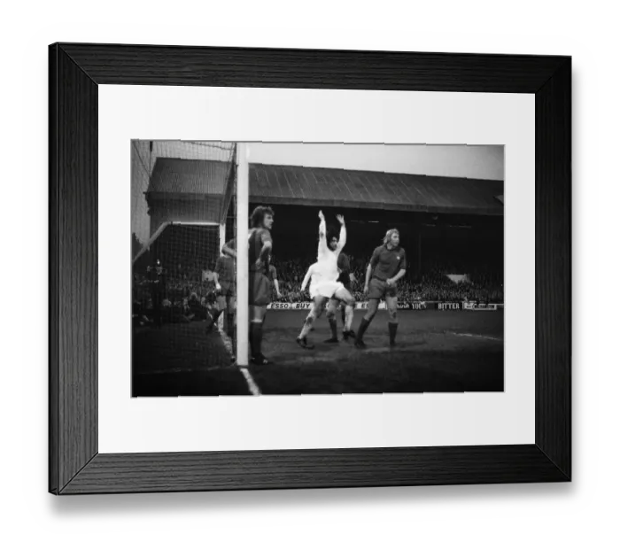 Framed Print : Birmingham City footballer Bob Latchford heads the winning goal past Leyton Orient Framed Print : Birmingham City footballer Bob Latchford heads the winning goal past Leyton Orient