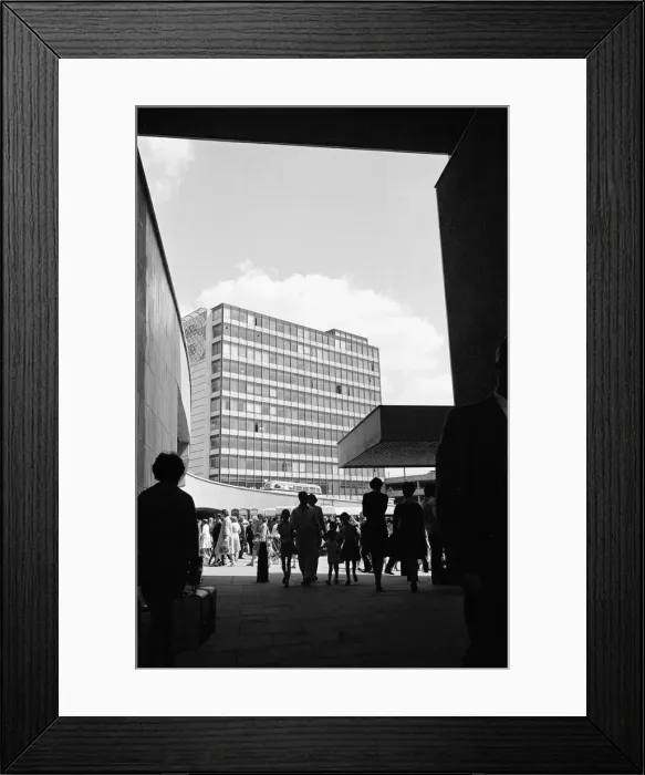 Framed Print : Bullring Open Air Market and Shopping Centre, Birmingham, 27th July 1963 Framed Print : Bullring Open Air Market and Shopping Centre, Birmingham, 27th July 1963