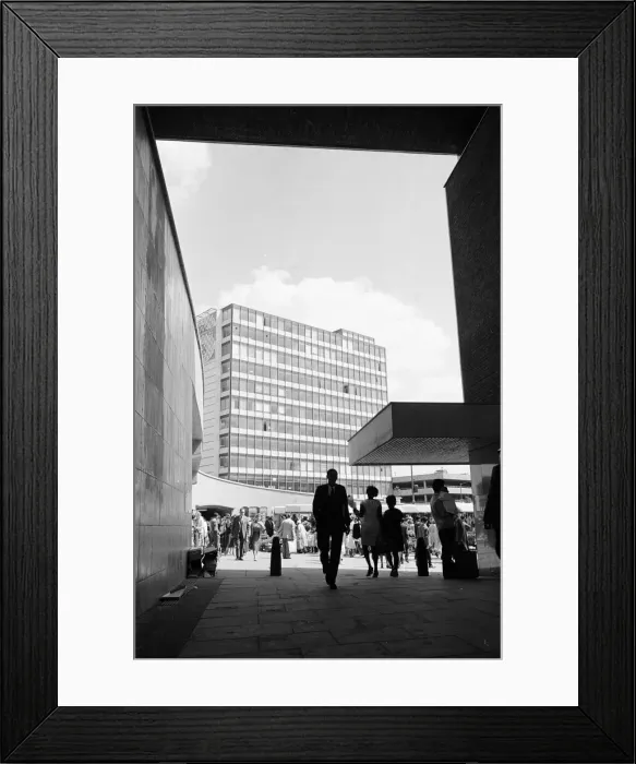 Framed Print : Bullring Open Air Market and Shopping Centre, Birmingham, 27th July 1963 Framed Print : Bullring Open Air Market and Shopping Centre, Birmingham, 27th July 1963