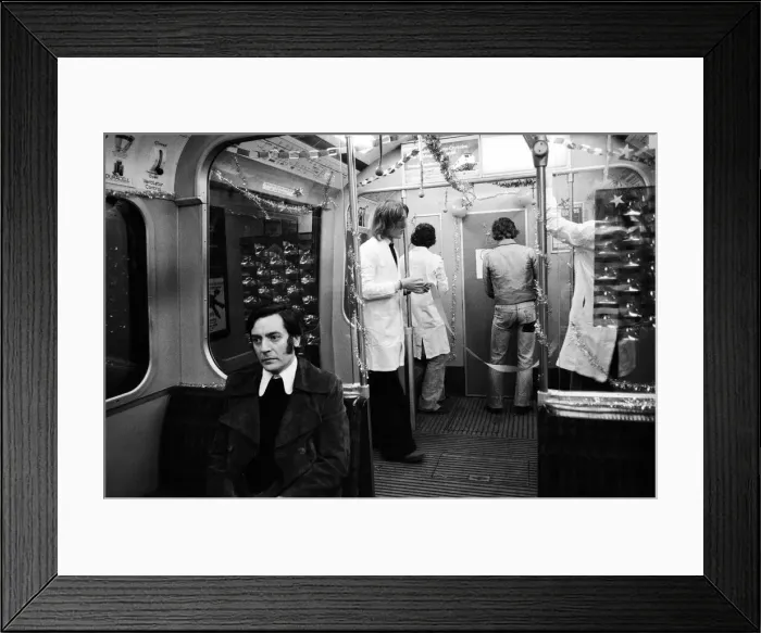 Framed Print : Students from the Central School of Art and Design, decided that Christmas should come to
