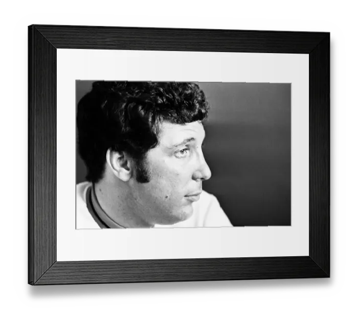Framed Print : Tom Jones, Interview, pictured at his home in Sunbury on Thames, 21st August 1968 Framed Print : Tom Jones, Interview, pictured at his home in Sunbury on Thames, 21st August 1968