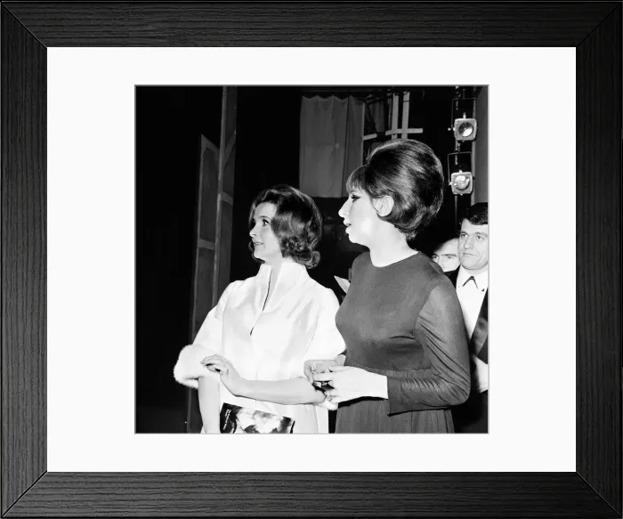 Framed Print : Barbra Streisand, Champagne reception, after West End premiere of Funny Girl Framed Print : Barbra Streisand, Champagne reception, after West End premiere of Funny Girl
