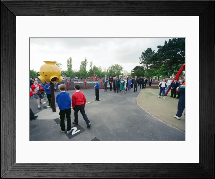 Framed Print : Queen Elizabeth II visiting Middlesbrough to open Pallister Park. 18th May 1993 Framed Print : Queen Elizabeth II visiting Middlesbrough to open Pallister Park. 18th May 1993