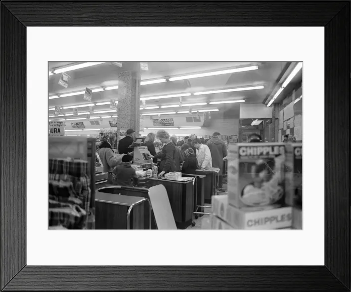 Framed Print : Smethwick, a town in the Sandwell Metropolitan Borough, in the West Midlands of England Framed Print : Smethwick, a town in the Sandwell Metropolitan Borough, in the West Midlands of England
