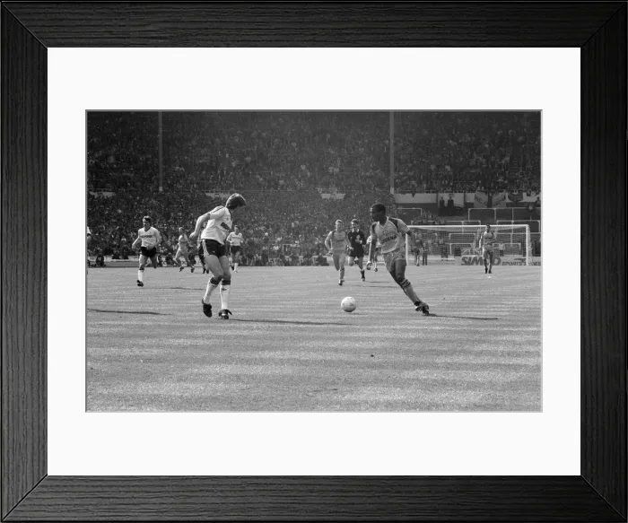 Framed Print : Luton Town 1-4 Reading, 1988 Simod Cup Final, Wembley Stadium, London Framed Print : Luton Town 1-4 Reading, 1988 Simod Cup Final, Wembley Stadium, London