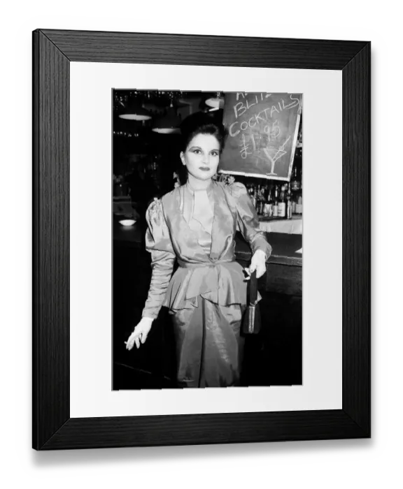 Framed Print : The Blitz Club in Covent Garden. 13th February 1980